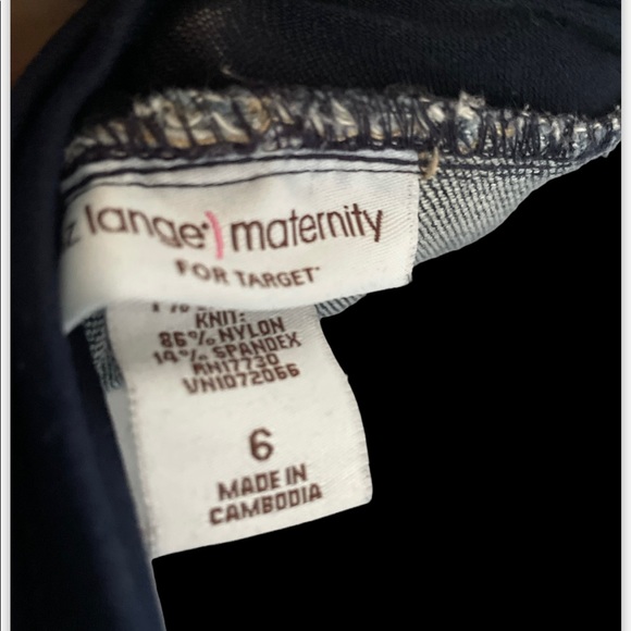 Maternity Jeans by Liz Lange Size 6 - Picture 3 of 4